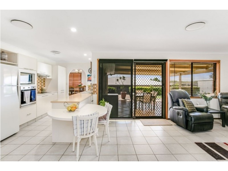 31 Oakland Parade, Banora Point NSW 2486