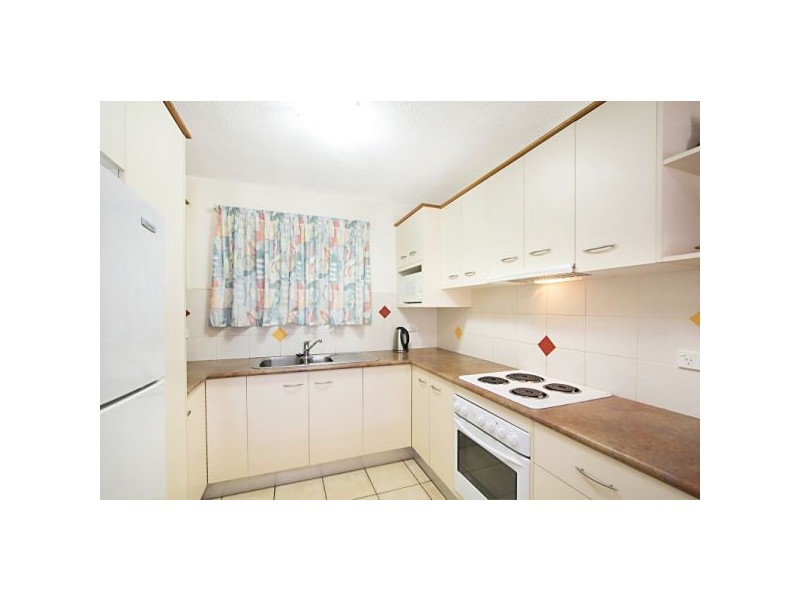 2/140 Marine Parade, Coolangatta QLD 4225