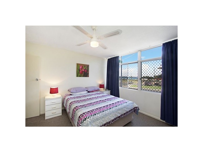 2/140 Marine Parade, Coolangatta QLD 4225