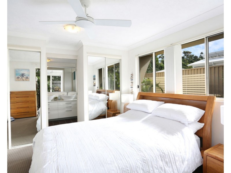 3/91 McLean Street, Coolangatta QLD 4225