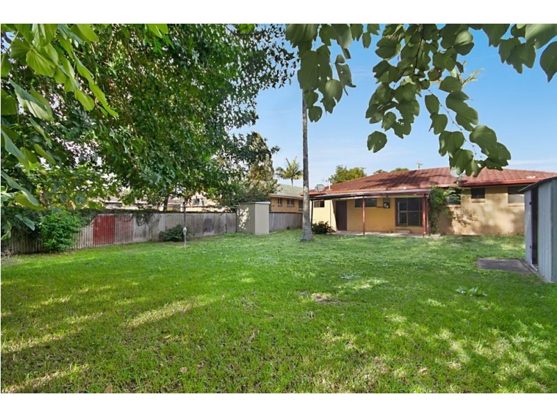 15 Lakes Drive, Tweed Heads West NSW 2485