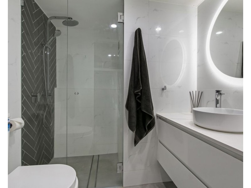 37/190 Marine Parade, Rainbow Bay QLD 4225