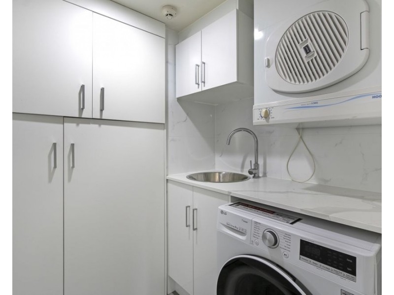 37/190 Marine Parade, Rainbow Bay QLD 4225