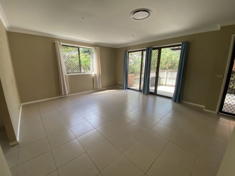 2/16 Somerset Avenue, Banora Point NSW 2486