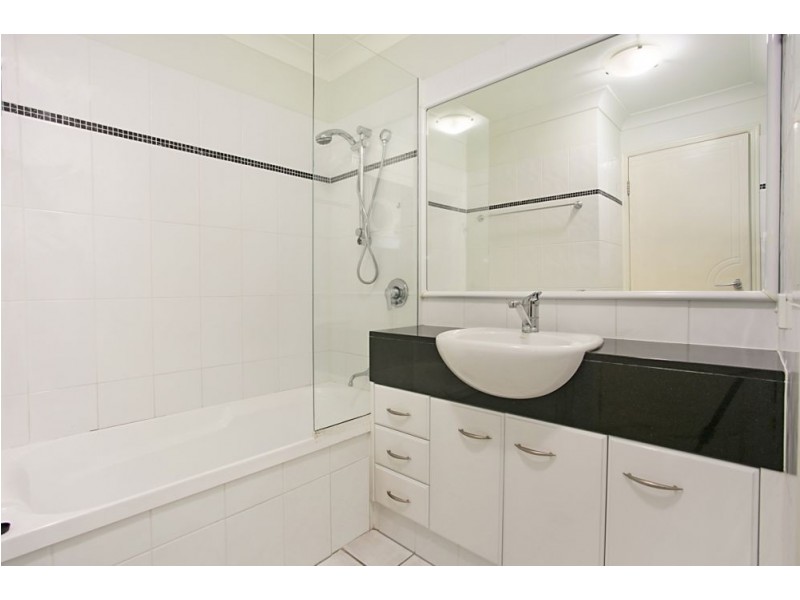 6/13 South Street, Kirra QLD 4225