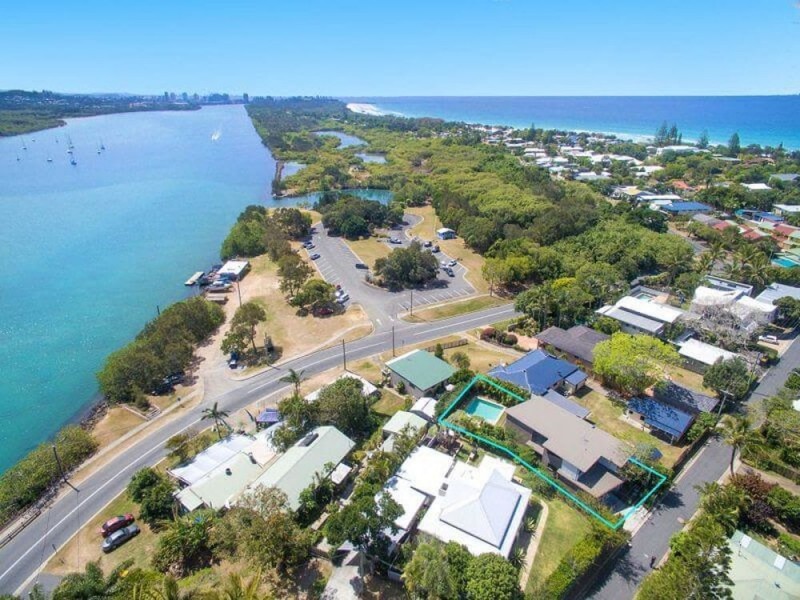 10 Chitticks Lane, Fingal Head NSW 2487
