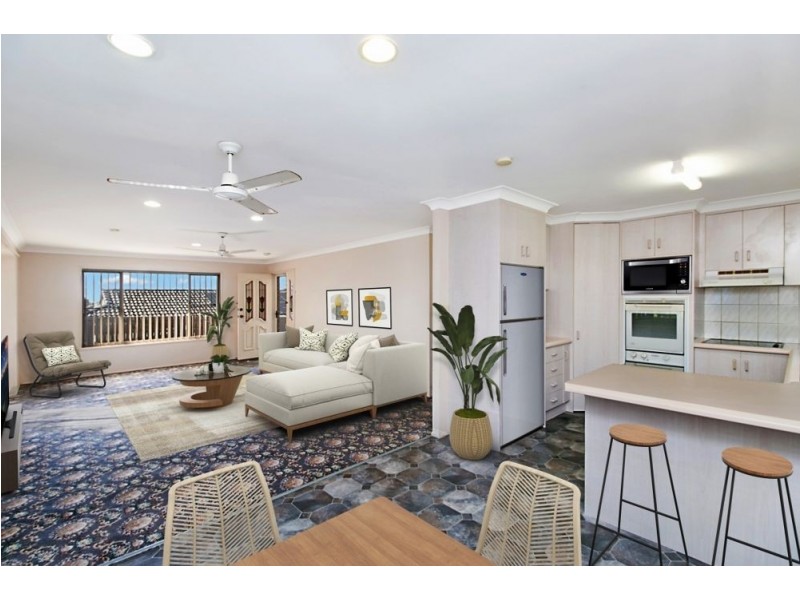 1/3 Lovat Brae, Banora Point NSW 2486