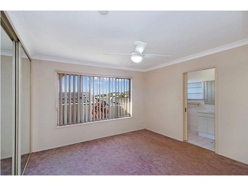 1/3 Lovat Brae, Banora Point NSW 2486