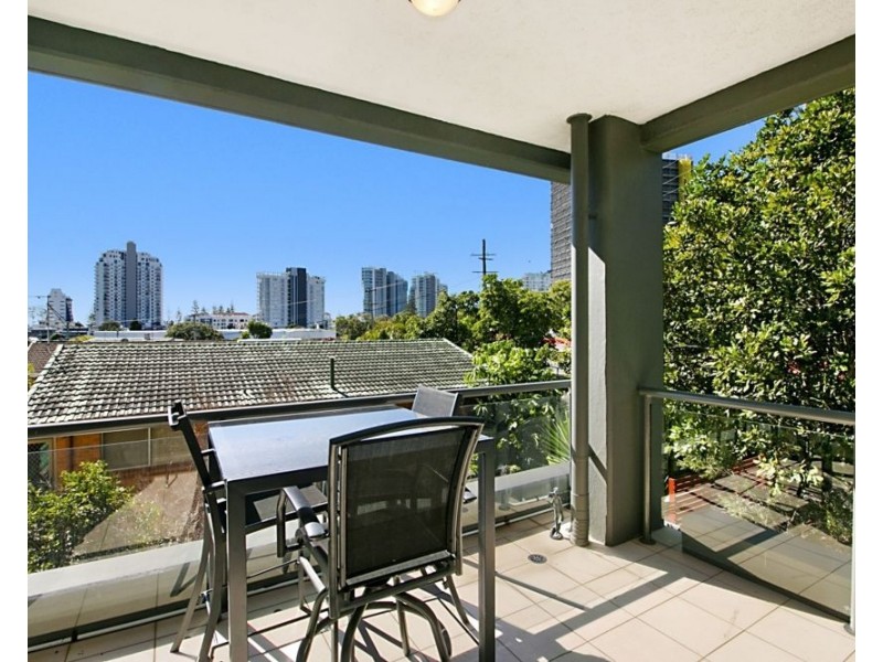 10/3 Carmichael Close, Coolangatta QLD 4225
