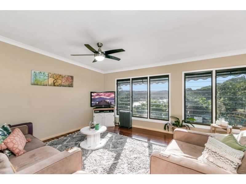 2 Lakeview Parade, Tweed Heads South NSW 2486