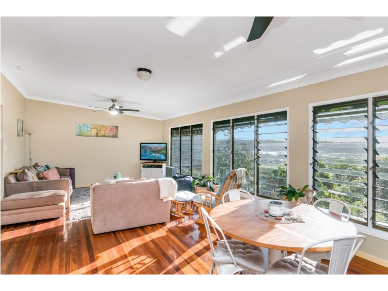 2 Lakeview Parade, Tweed Heads South NSW 2486