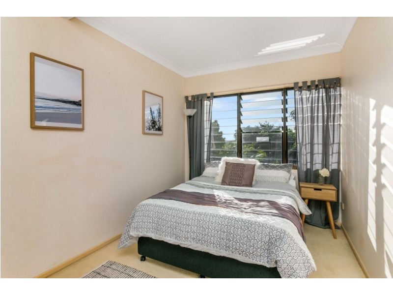2 Lakeview Parade, Tweed Heads South NSW 2486