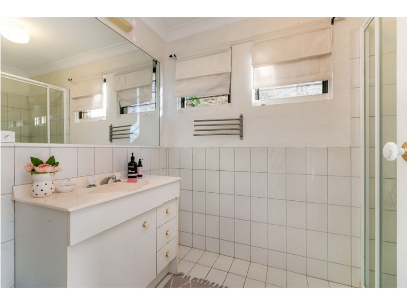 2 Lakeview Parade, Tweed Heads South NSW 2486