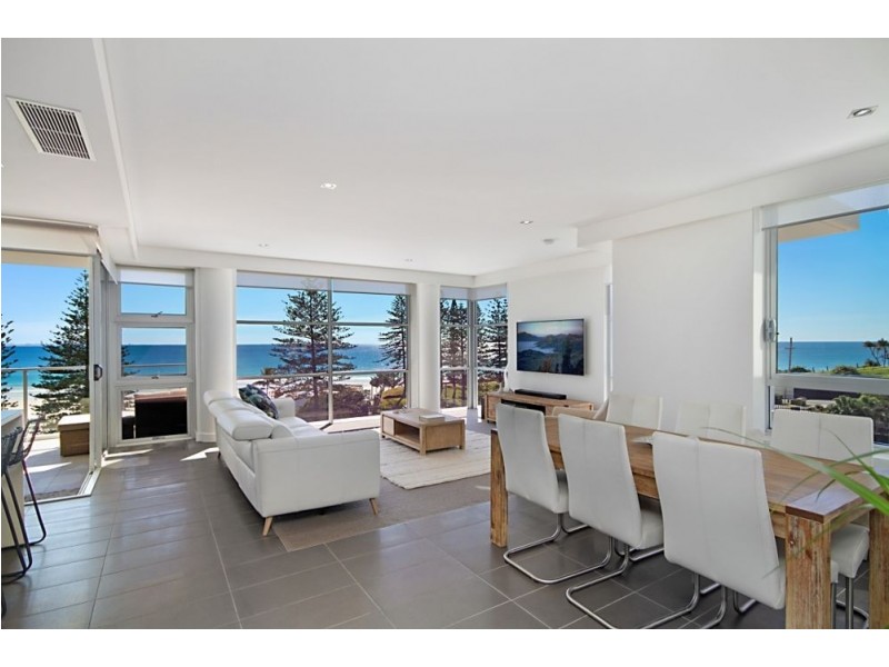7/11 Eden Avenue, Rainbow Bay QLD 4225