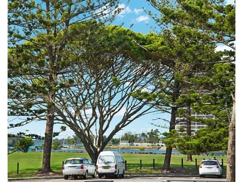 1/205 Boundary Street, Coolangatta QLD 4225