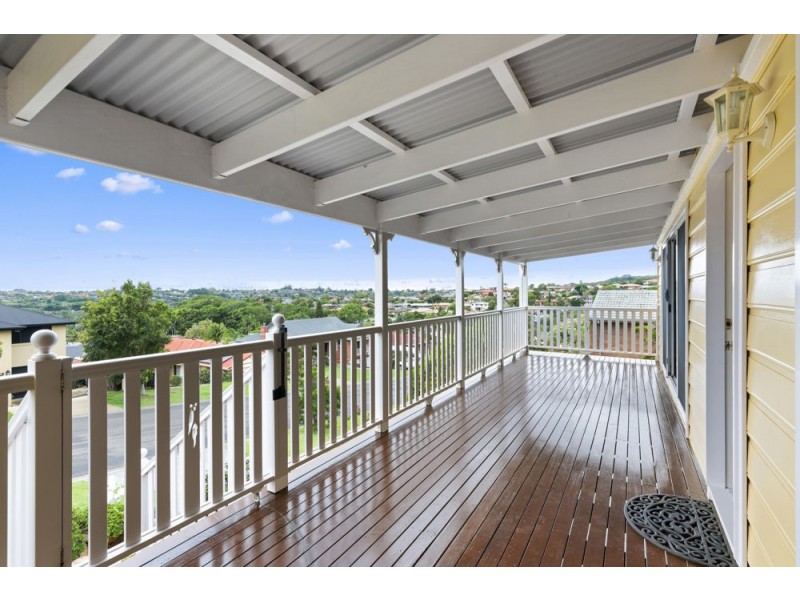 9 Paperbark Court, Banora Point NSW 2486