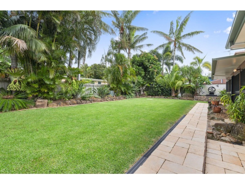 9 Paperbark Court, Banora Point NSW 2486