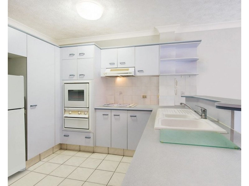 13/9 Ocean Street, Kirra QLD 4225