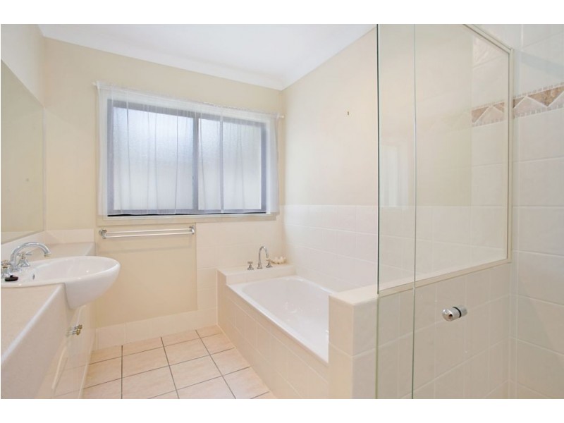 27 Tuckeroo Place, Reedy Creek QLD 4227