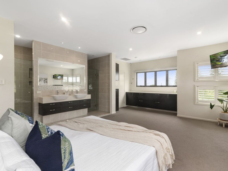 71 Dixon Street, Coolangatta QLD 4225