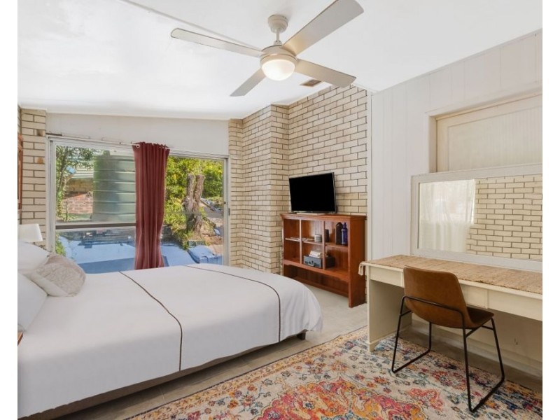 94 Garrick Street, Coolangatta QLD 4225