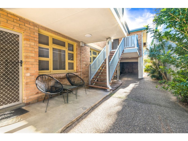 2/5 Churchill Street, Kirra QLD 4225