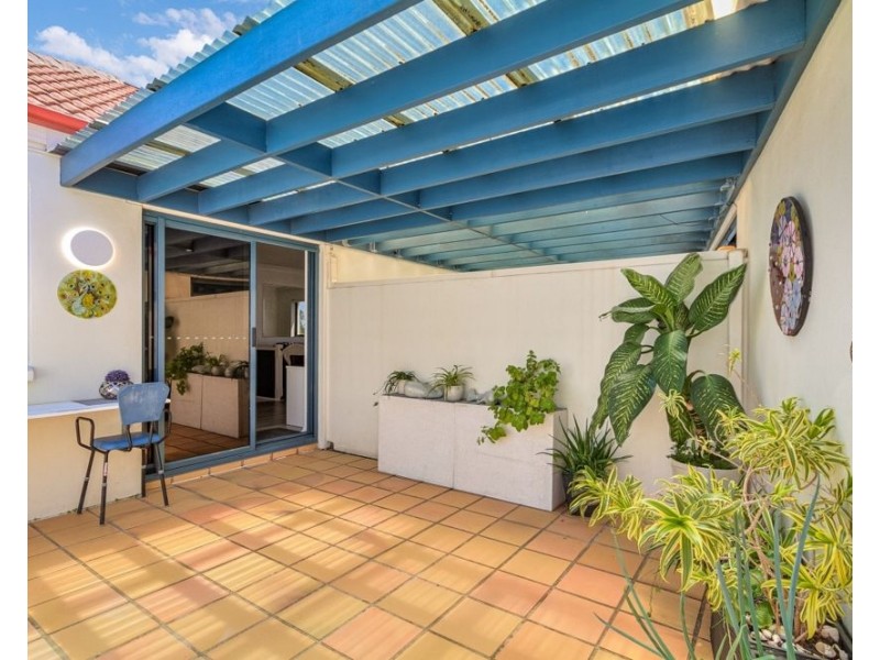 433/99 Griffith Street “CALYPSO PLAZA”, Coolangatta QLD 4225