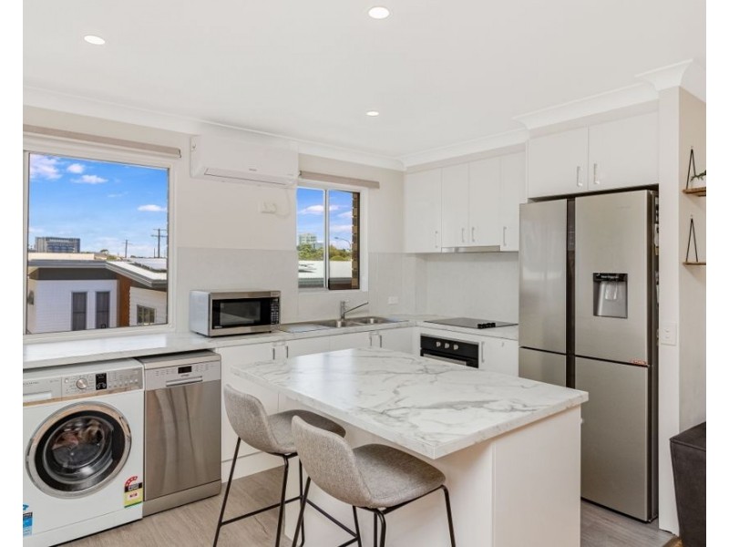 10/28 Coolangatta Road, Coolangatta QLD 4225