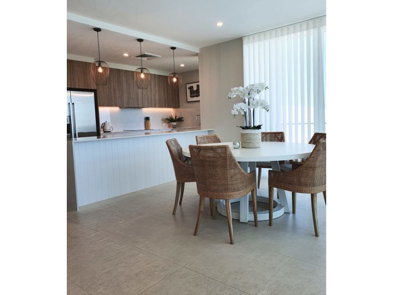 2/2 Hill Street, Rainbow Bay QLD 4225