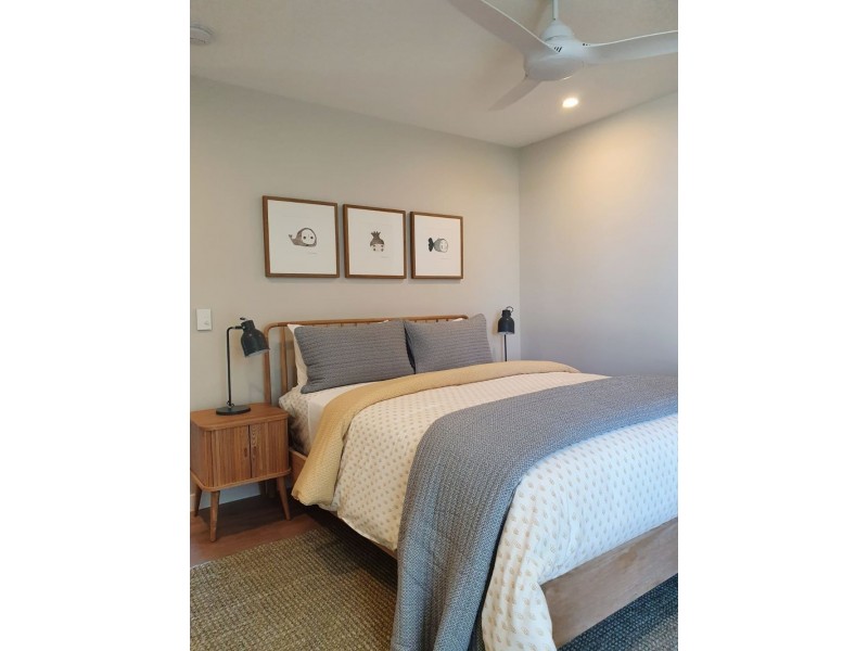 2/2 Hill Street, Rainbow Bay QLD 4225