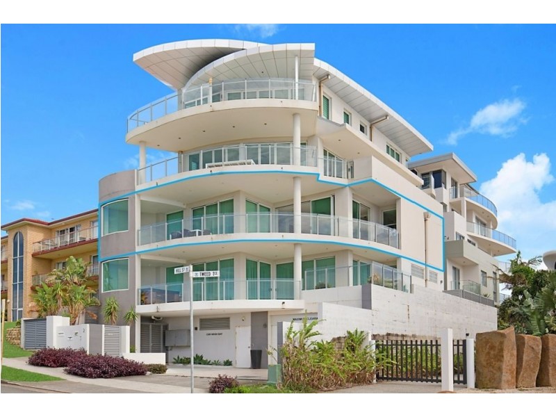 2/2 Hill Street, Rainbow Bay QLD 4225