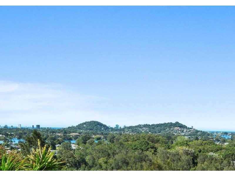 13 Hillcrest Avenue, Tweed Heads South NSW 2486