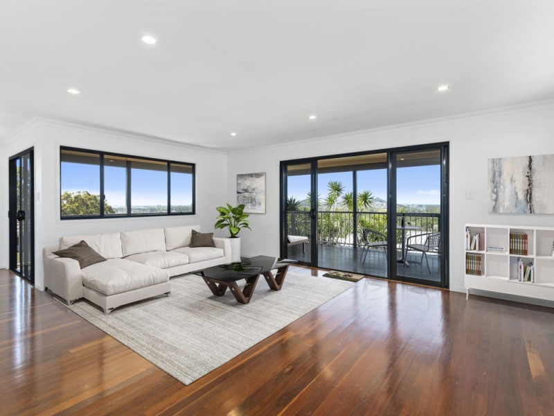 13 Hillcrest Avenue, Tweed Heads South NSW 2486