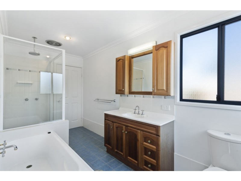 13 Hillcrest Avenue, Tweed Heads South NSW 2486