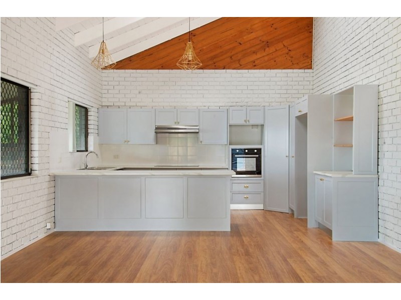 19 Broadwater Esplanade, Bilambil Heights NSW 2486