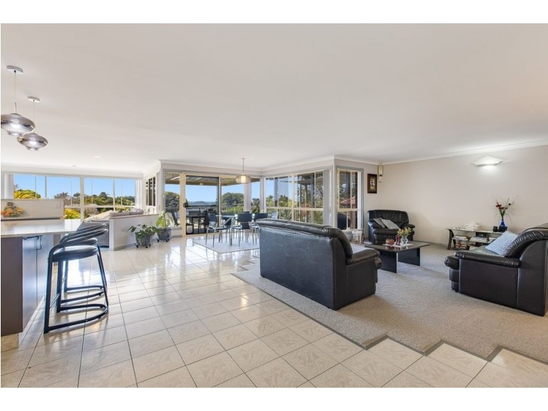 4 Buenavista Drive, Bilambil Heights NSW 2486