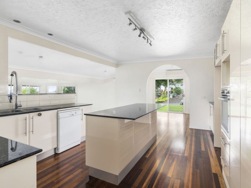 15 Hillcrest Avenue, Tweed Heads South NSW 2486