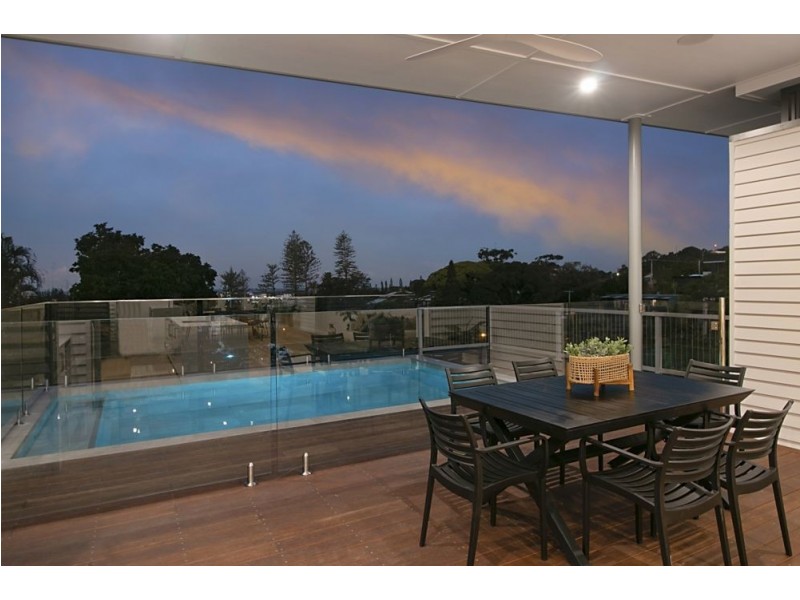 54 Rutledge Street, Coolangatta QLD 4225