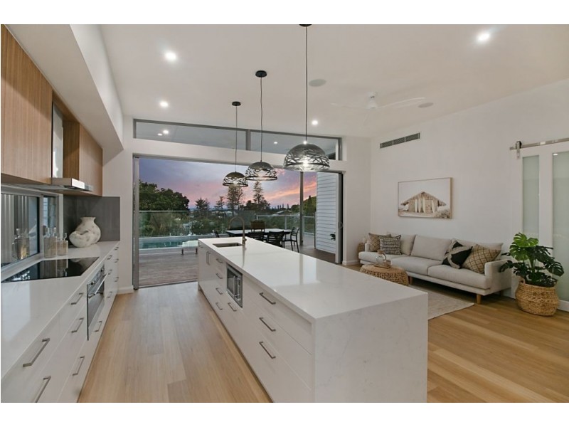 54 Rutledge Street, Coolangatta QLD 4225