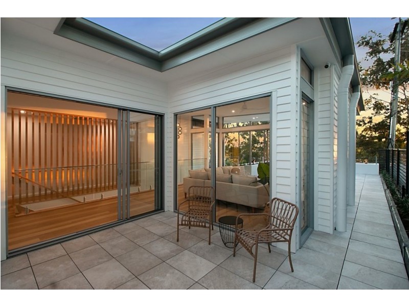 54 Rutledge Street, Coolangatta QLD 4225