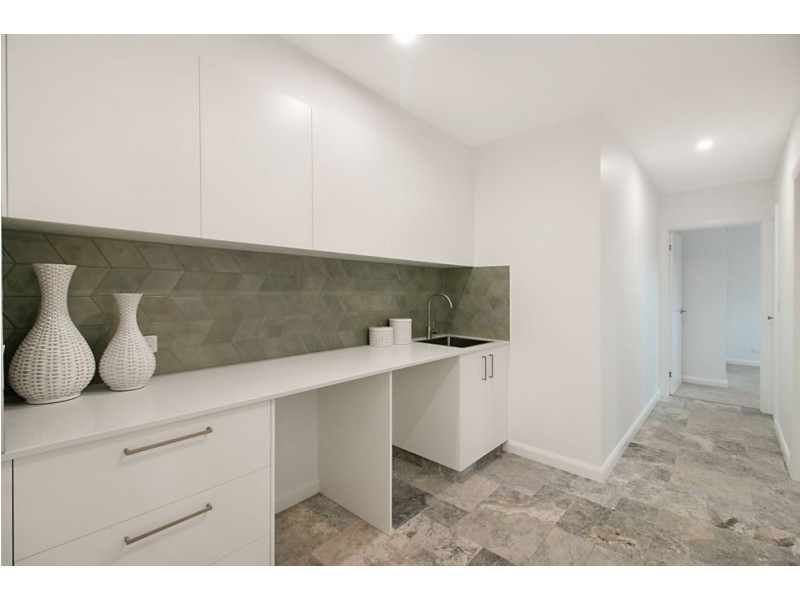 54 Rutledge Street, Coolangatta QLD 4225