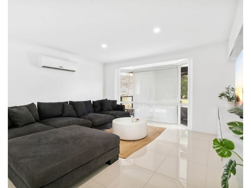 16 Nandina Terrace, Banora Point NSW 2486