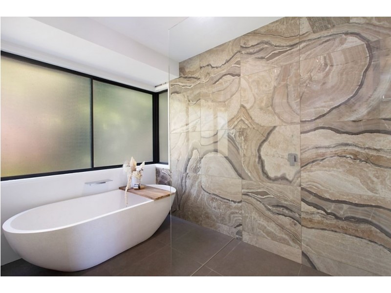 10 Kelburn Close, Banora Point NSW 2486