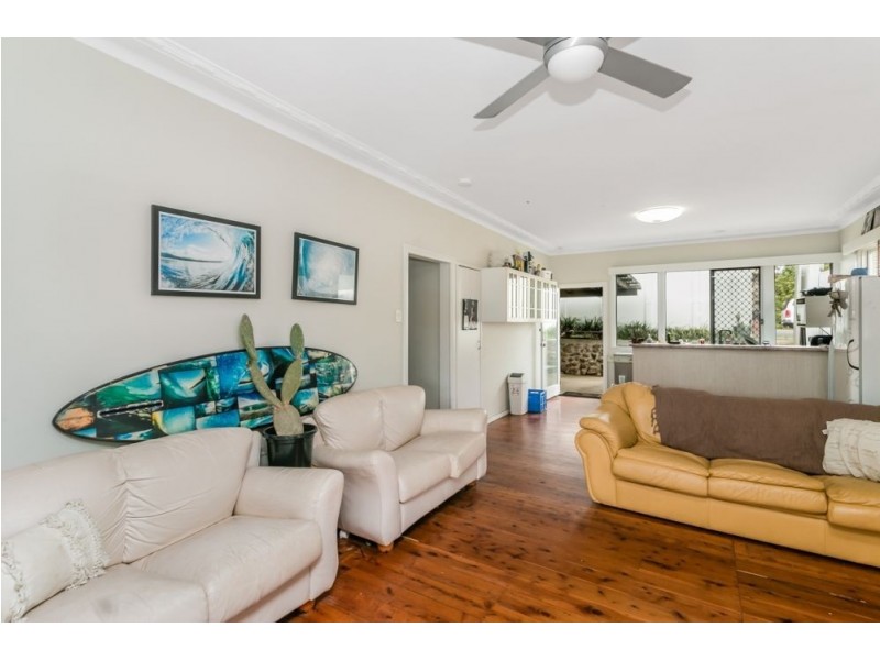 25 Dixon Street, Coolangatta QLD 4225