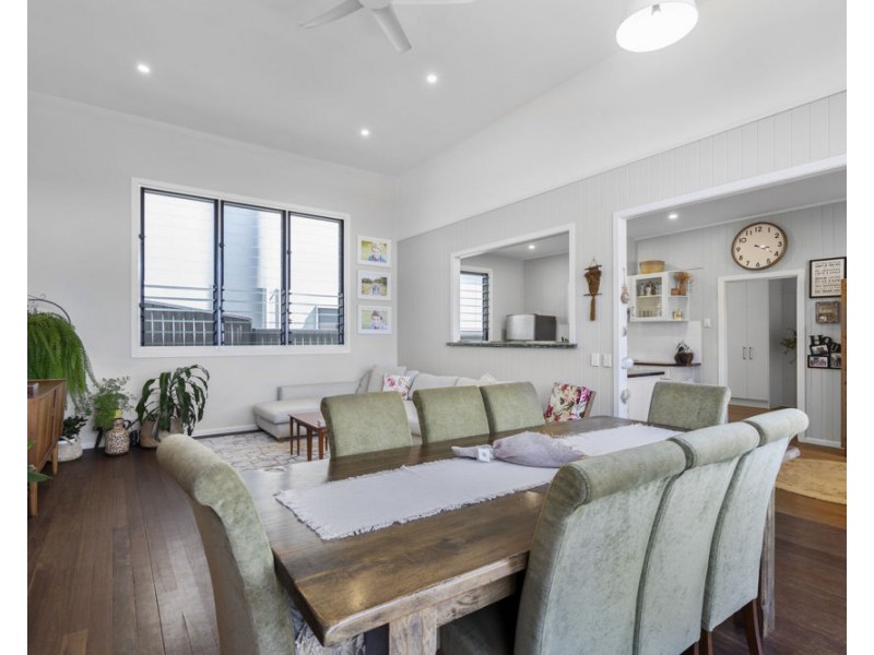 86 Dutton Street, Coolangatta QLD 4225