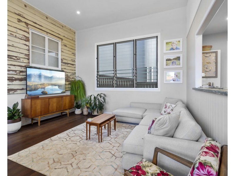 86 Dutton Street, Coolangatta QLD 4225