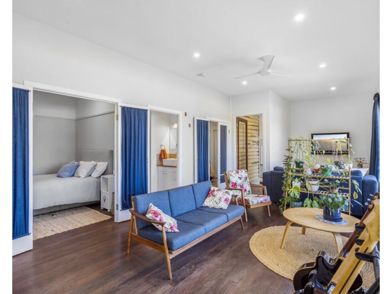 86 Dutton Street, Coolangatta QLD 4225