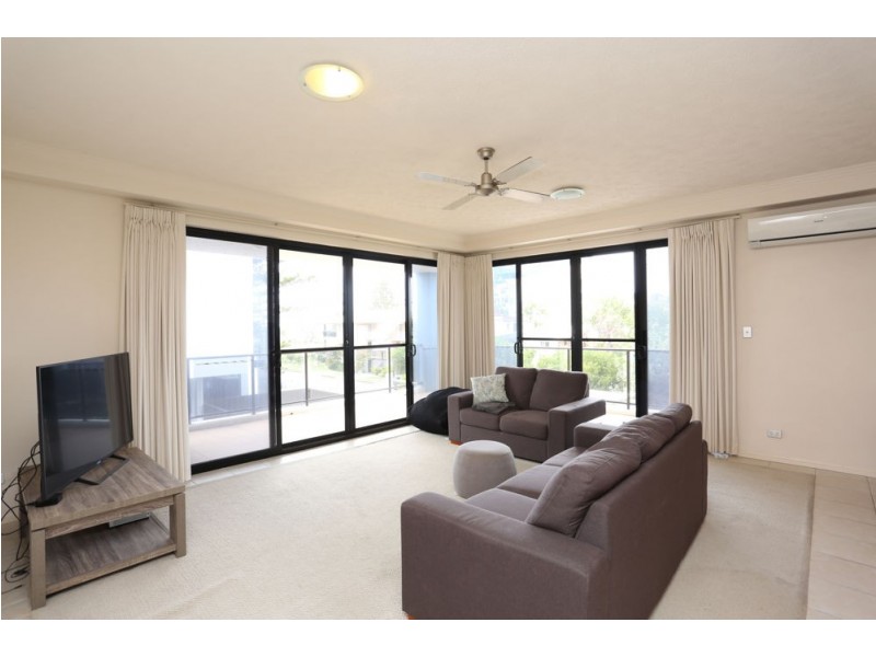 4/3 Johnston Street, Bilinga QLD 4225