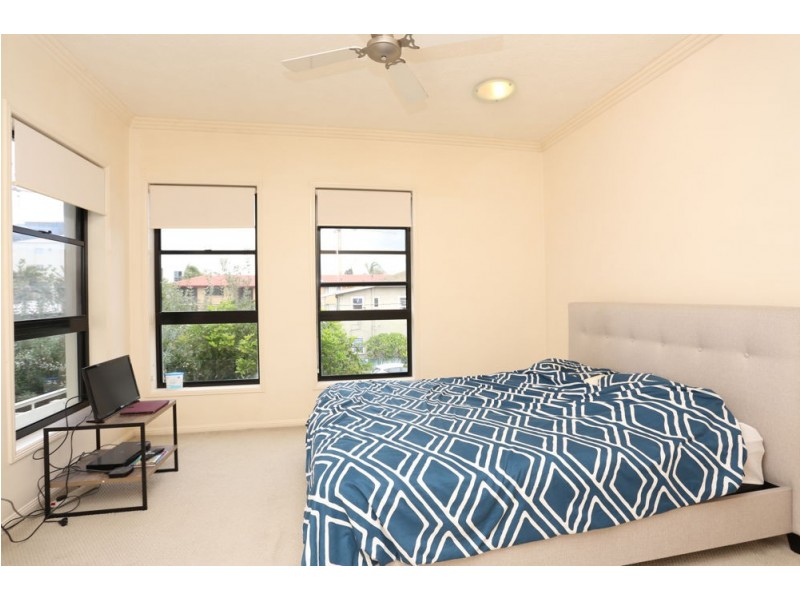 4/3 Johnston Street, Bilinga QLD 4225