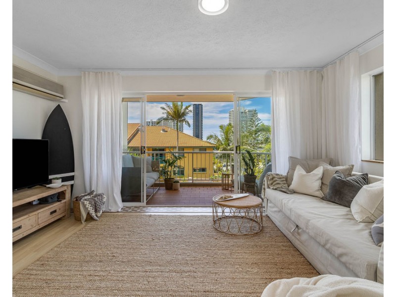 9/31-33 Dutton Street, Coolangatta QLD 4225